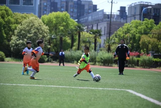 周中欧战淘汰赛赛果：欧冠客队强势 欧协主队完胜