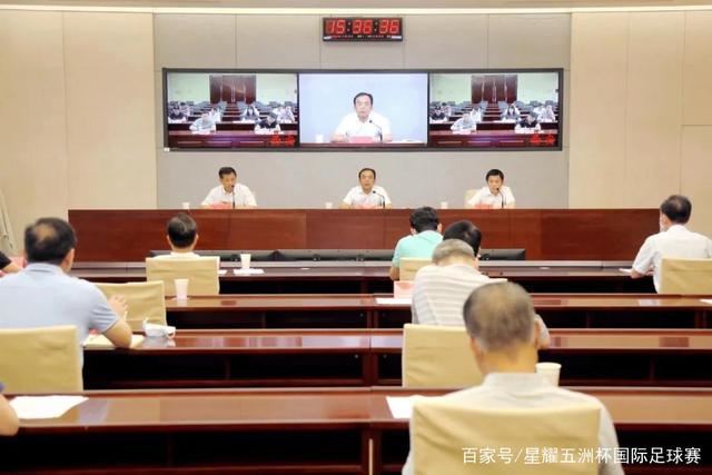 省拳击冠军退役十年后 在烤肉店做服务员养家